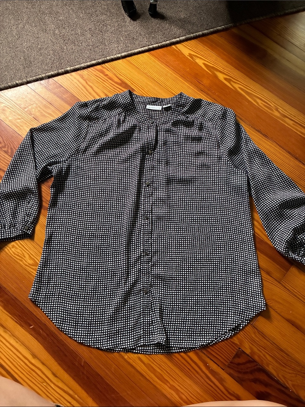 Liz Claiborne Black and White Dot Button-Up Blouse